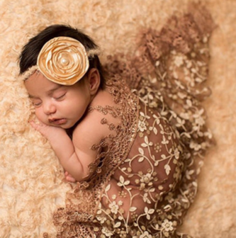 Baby Newborn Fotoshoot overslagdoek kant brons bruin 