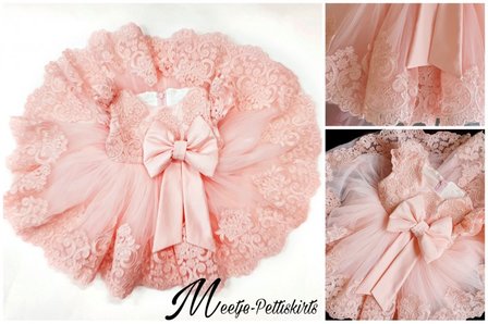 Luxe feestjurk kant Poeder Roze met ruffle mouw 56 tm 176 