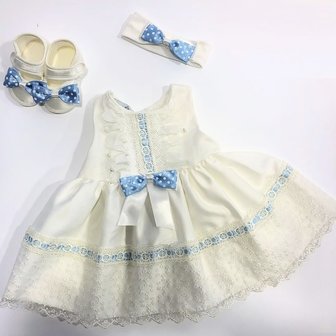 Baby jurkje wit en blauw kant girly 