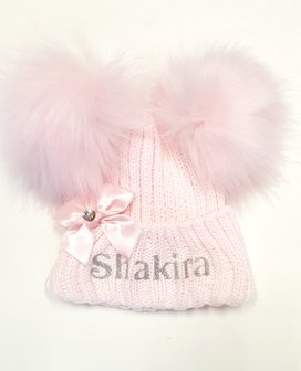 Baby wintermutsje roze met strik met naam 