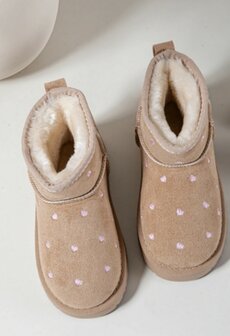 WinterBoots beige met hartjes 