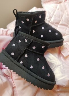 WinterBoots zwart met hartjes 
