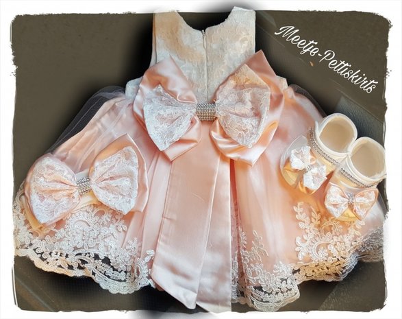 Baby jurk Grote strik Satijn Poeder roze 5 delig.
