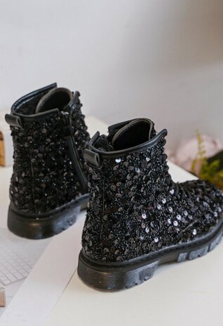 Zwarte Glitter boots maatje 19 tm 24 