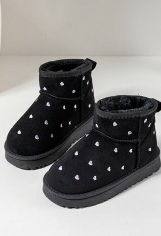 WinterBoots zwart met hartjes 