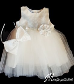 Feestjurk Ivoor Strik met bijpassende diadeem 80-86 & 86-92